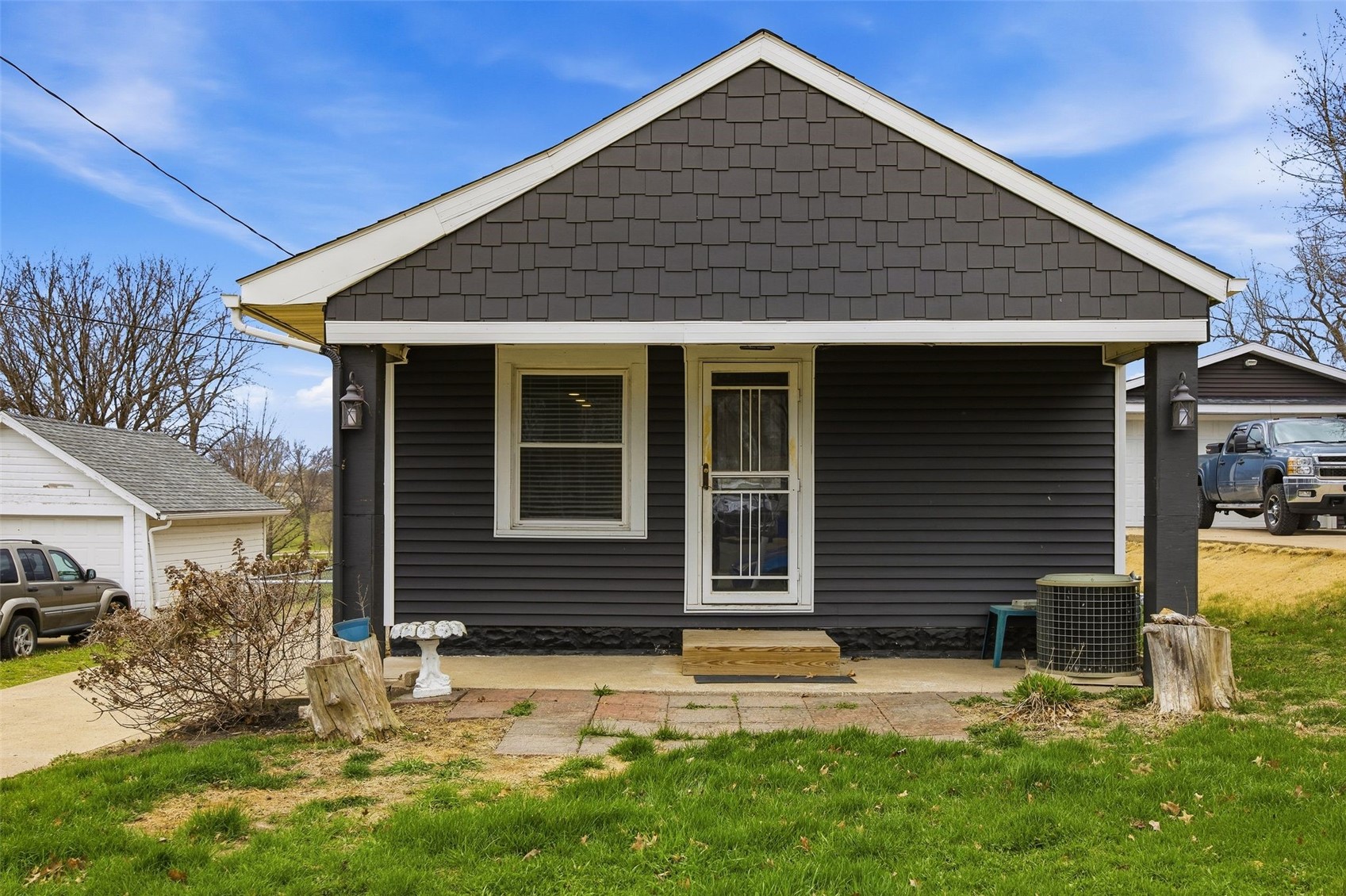 2642 Fruitland Boulevard SW Cedar Rapids IA 52404