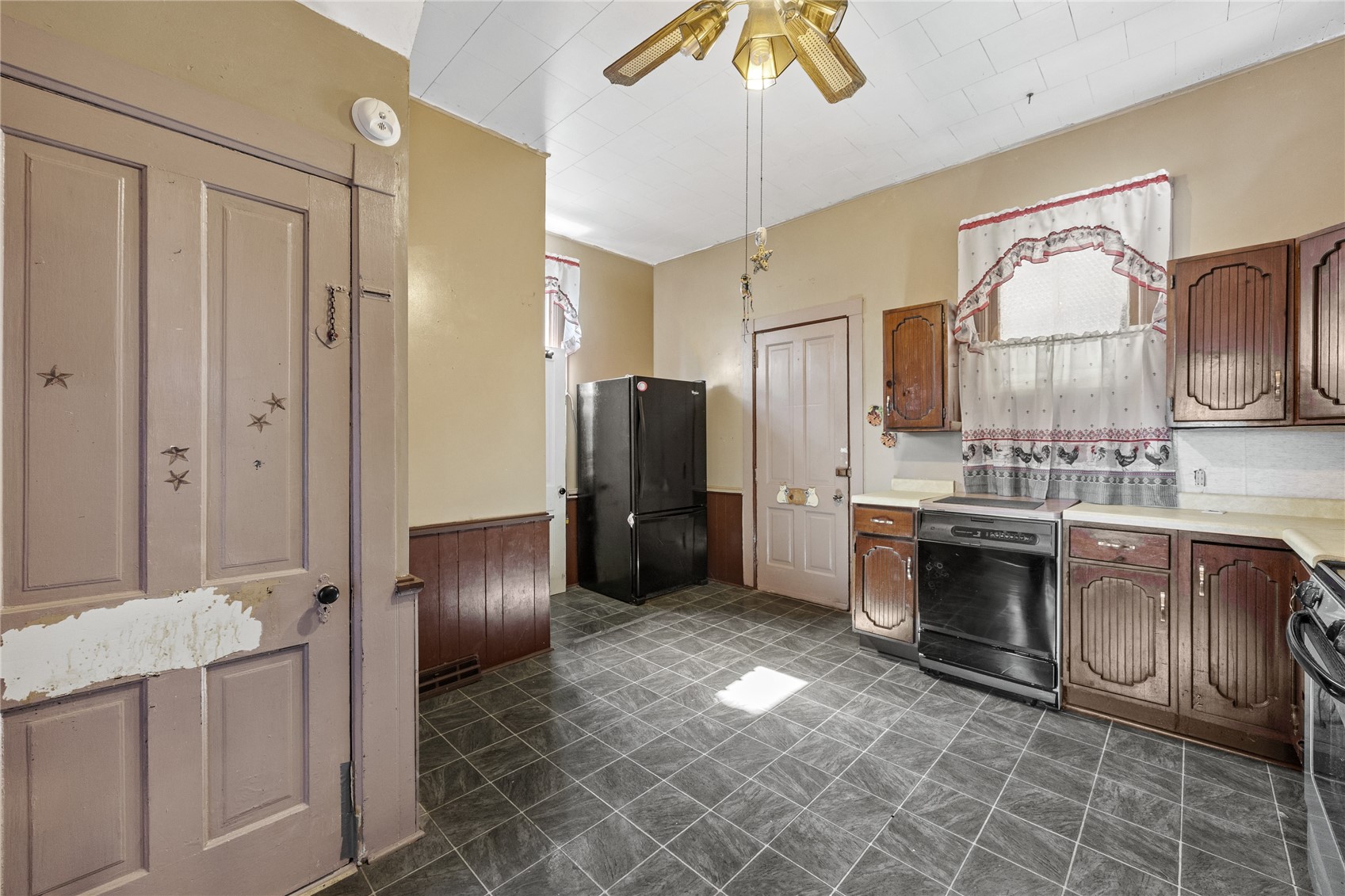 910 Meridian Tipton IA 52772