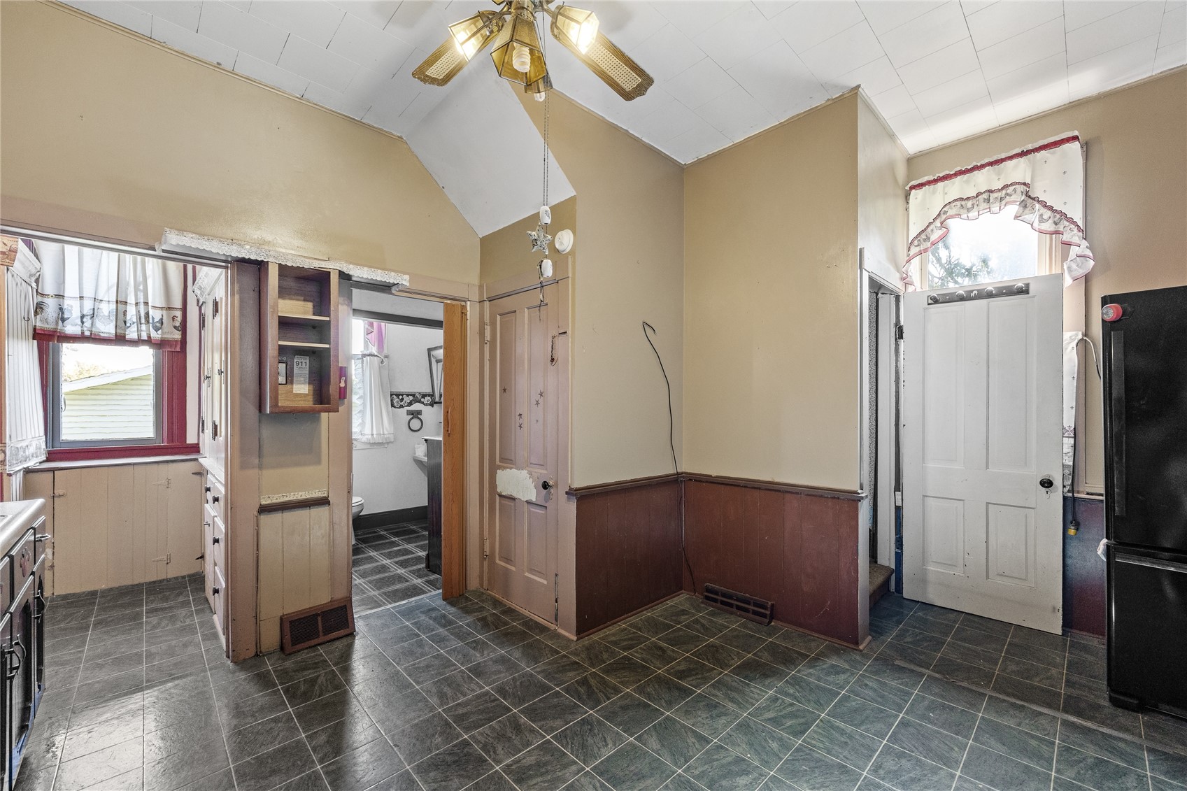 910 Meridian Tipton IA 52772