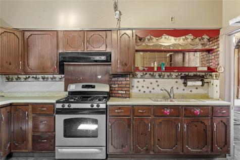 910 Meridian Tipton IA 52772