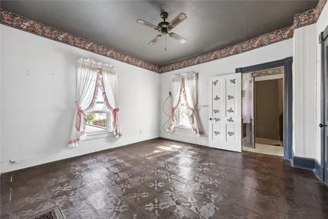 910 Meridian Tipton IA 52772