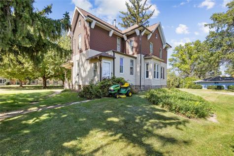 910 Meridian Tipton IA 52772
