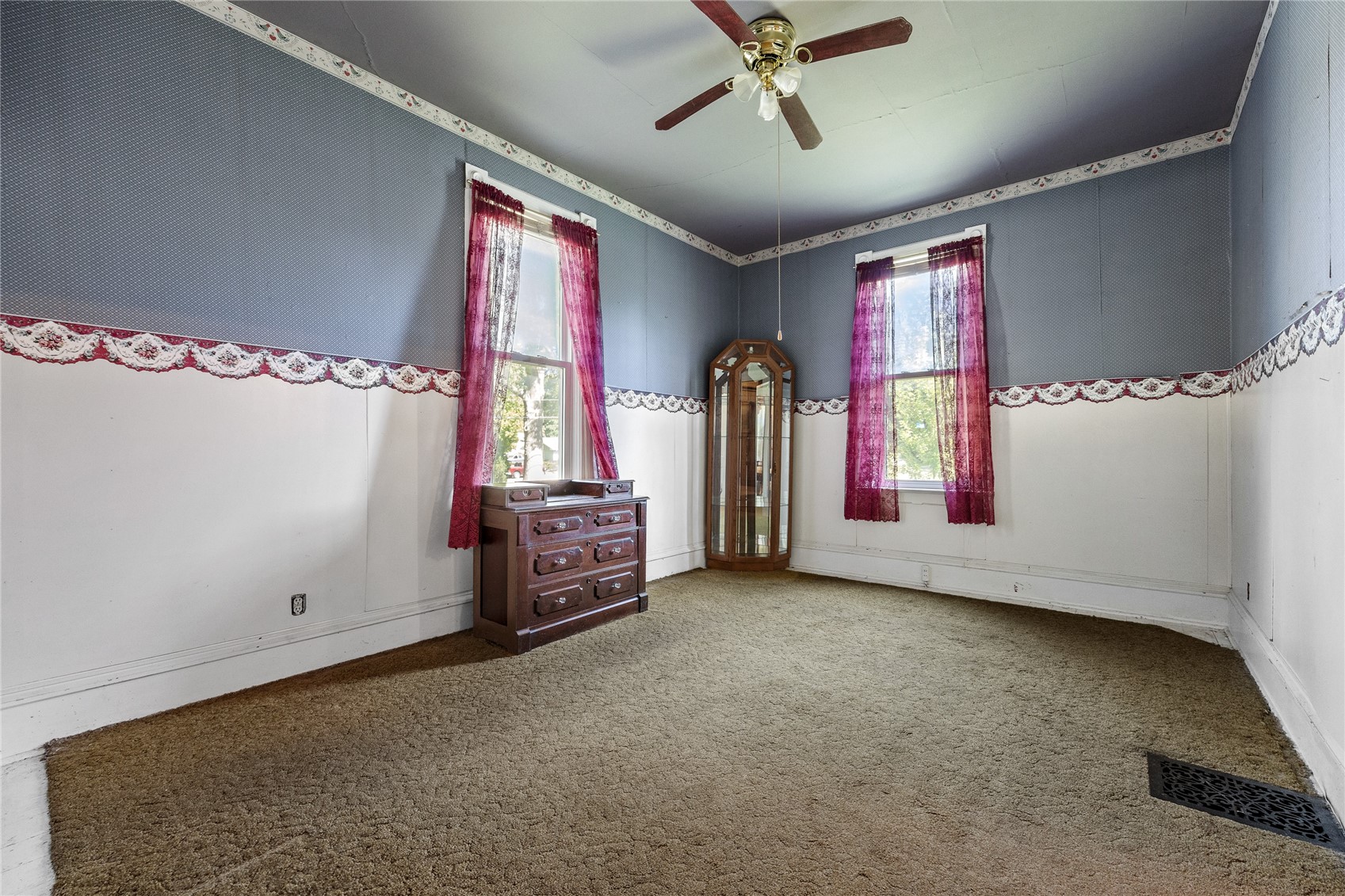 910 Meridian Tipton IA 52772