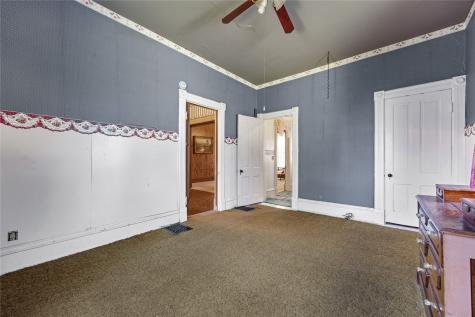 910 Meridian Tipton IA 52772