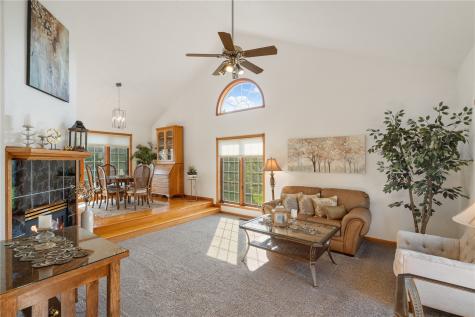 2620 Silver Oak Trail Marion IA 52302