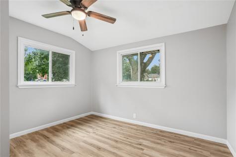 127 S Monroe Street Lisbon IA 52253