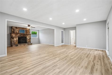 127 S Monroe Street Lisbon IA 52253
