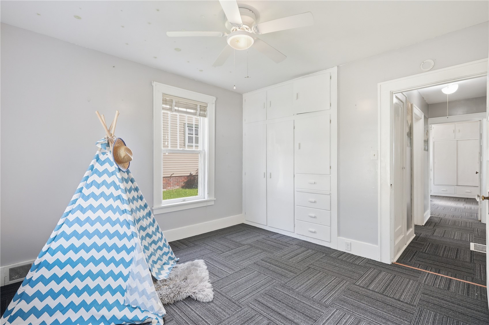 805 Oak Street Muscatine IA 52761