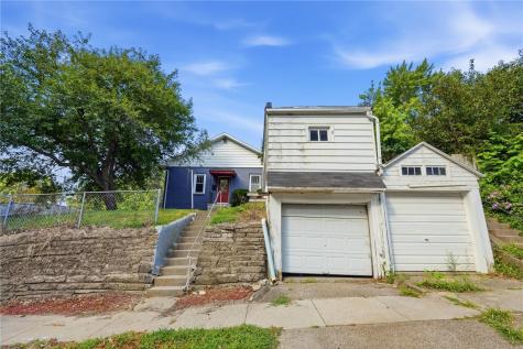 805 Oak Street Muscatine IA 52761