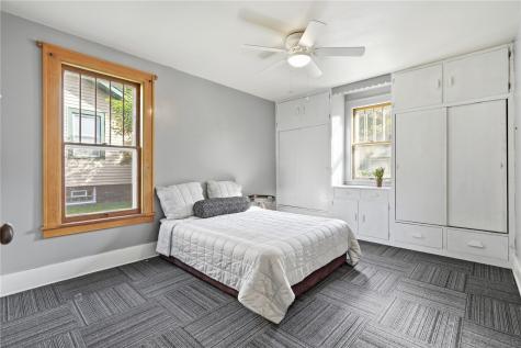 805 Oak Street Muscatine IA 52761