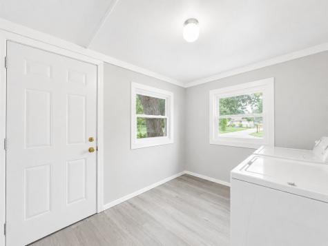 1221 B Avenue NW Cedar Rapids IA 52405