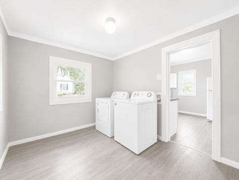 1221 B Avenue NW Cedar Rapids IA 52405