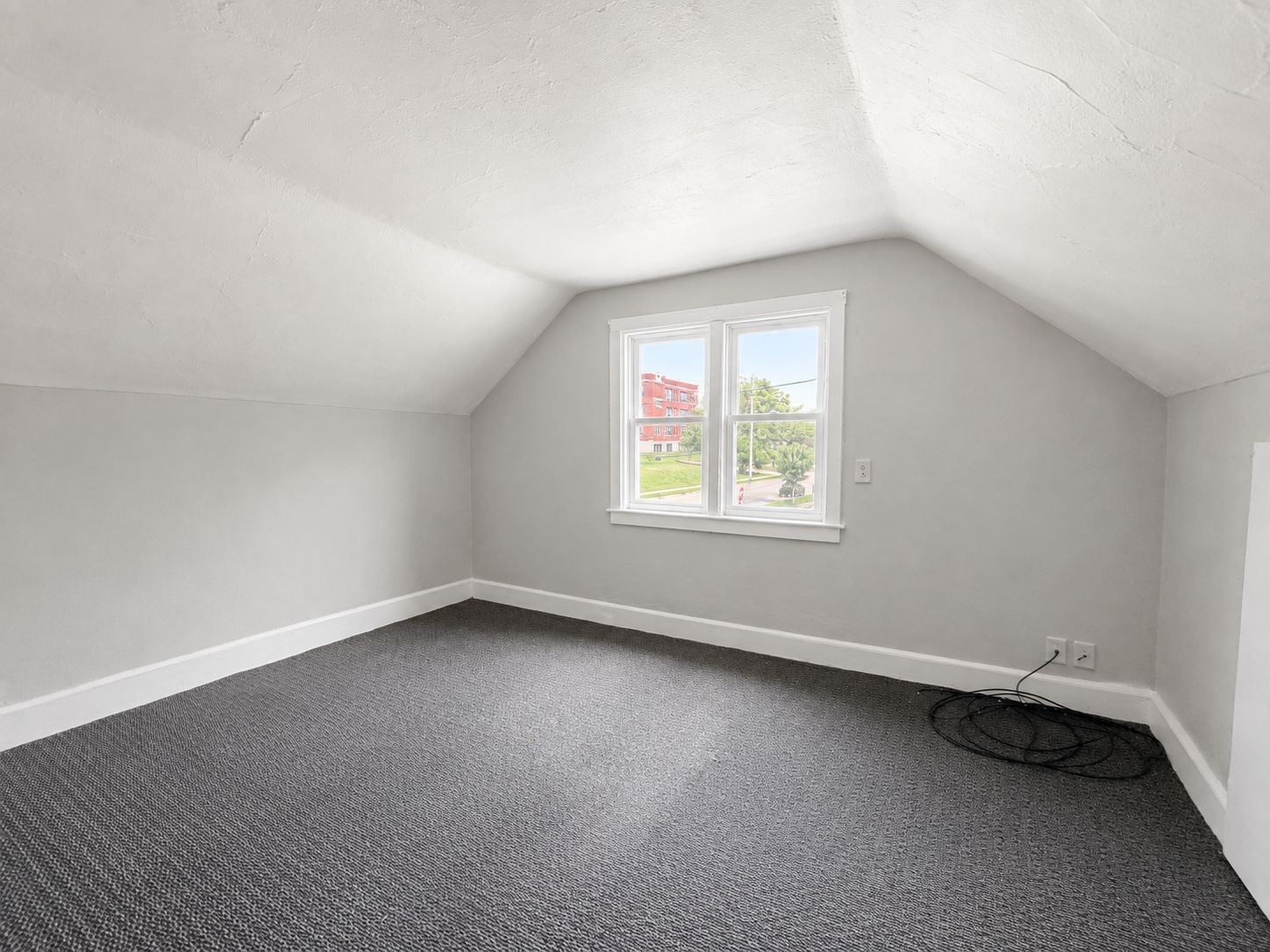 1221 B Avenue NW Cedar Rapids IA 52405