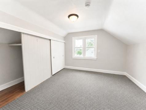 1221 B Avenue NW Cedar Rapids IA 52405