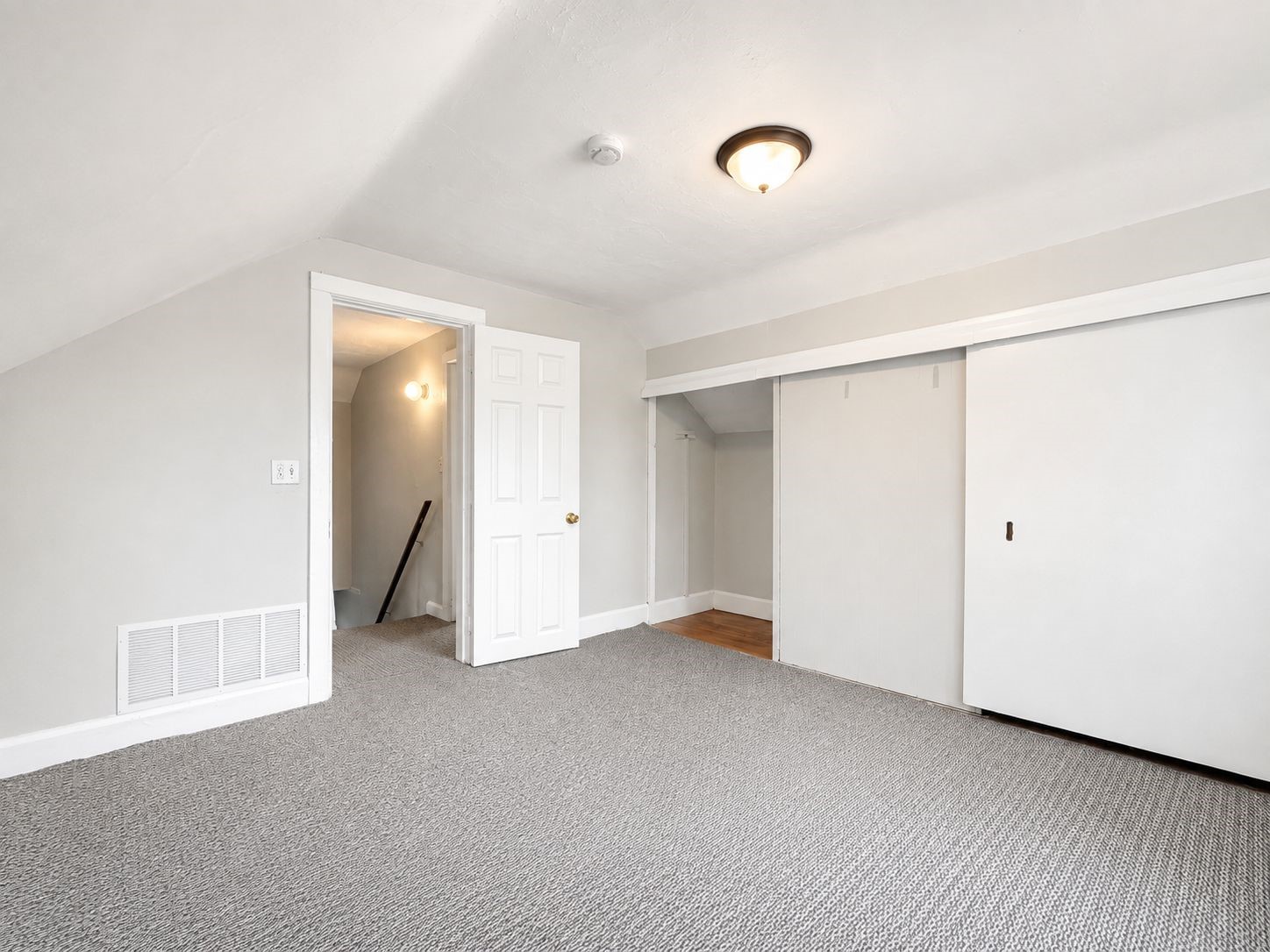 1221 B Avenue NW Cedar Rapids IA 52405