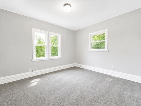 1221 B Avenue NW Cedar Rapids IA 52405