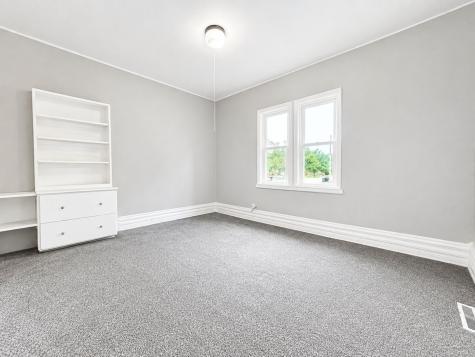 1221 B Avenue NW Cedar Rapids IA 52405