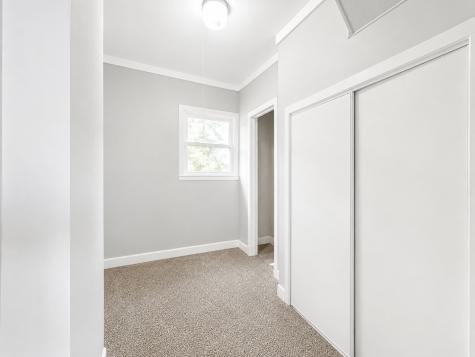 1221 B Avenue NW Cedar Rapids IA 52405