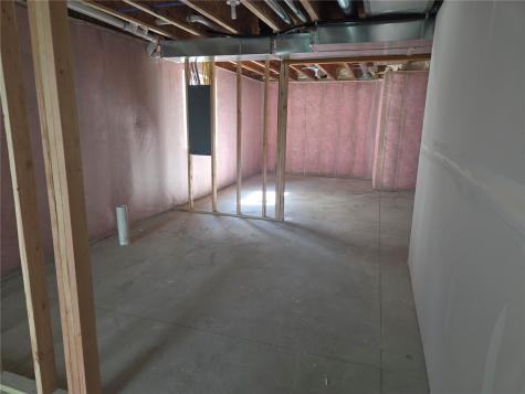 1901 Holly Meadow Avenue SW Cedar Rapids IA 52404