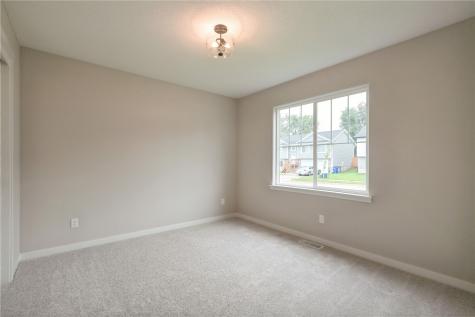 1901 Holly Meadow Avenue SW Cedar Rapids IA 52404