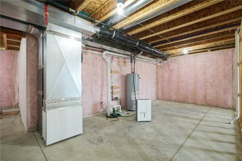 1901 Holly Meadow Avenue SW Cedar Rapids IA 52404