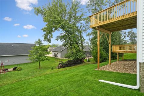 1901 Holly Meadow Avenue SW Cedar Rapids IA 52404