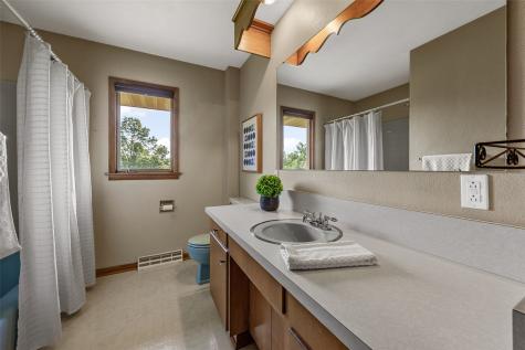 20 N 1st Avenue Iowa City IA 52245