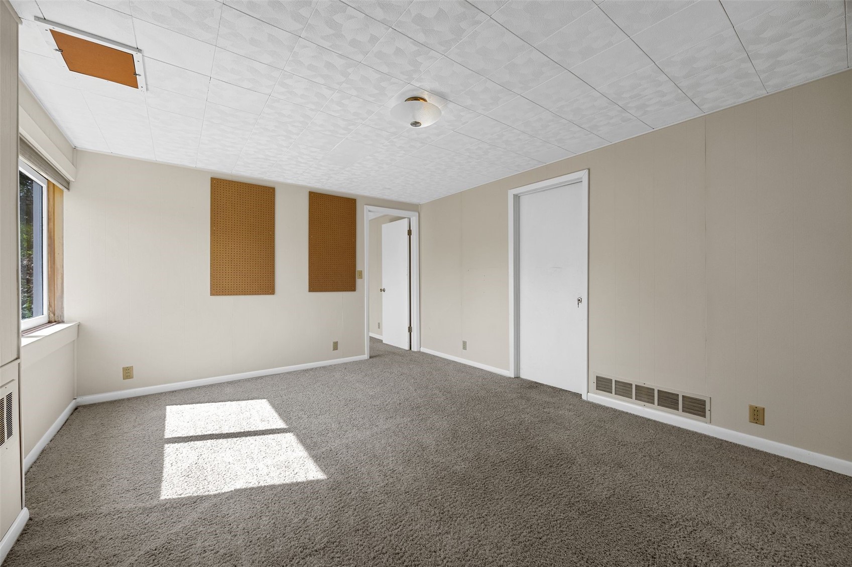 20 N 1st Avenue Iowa City IA 52245