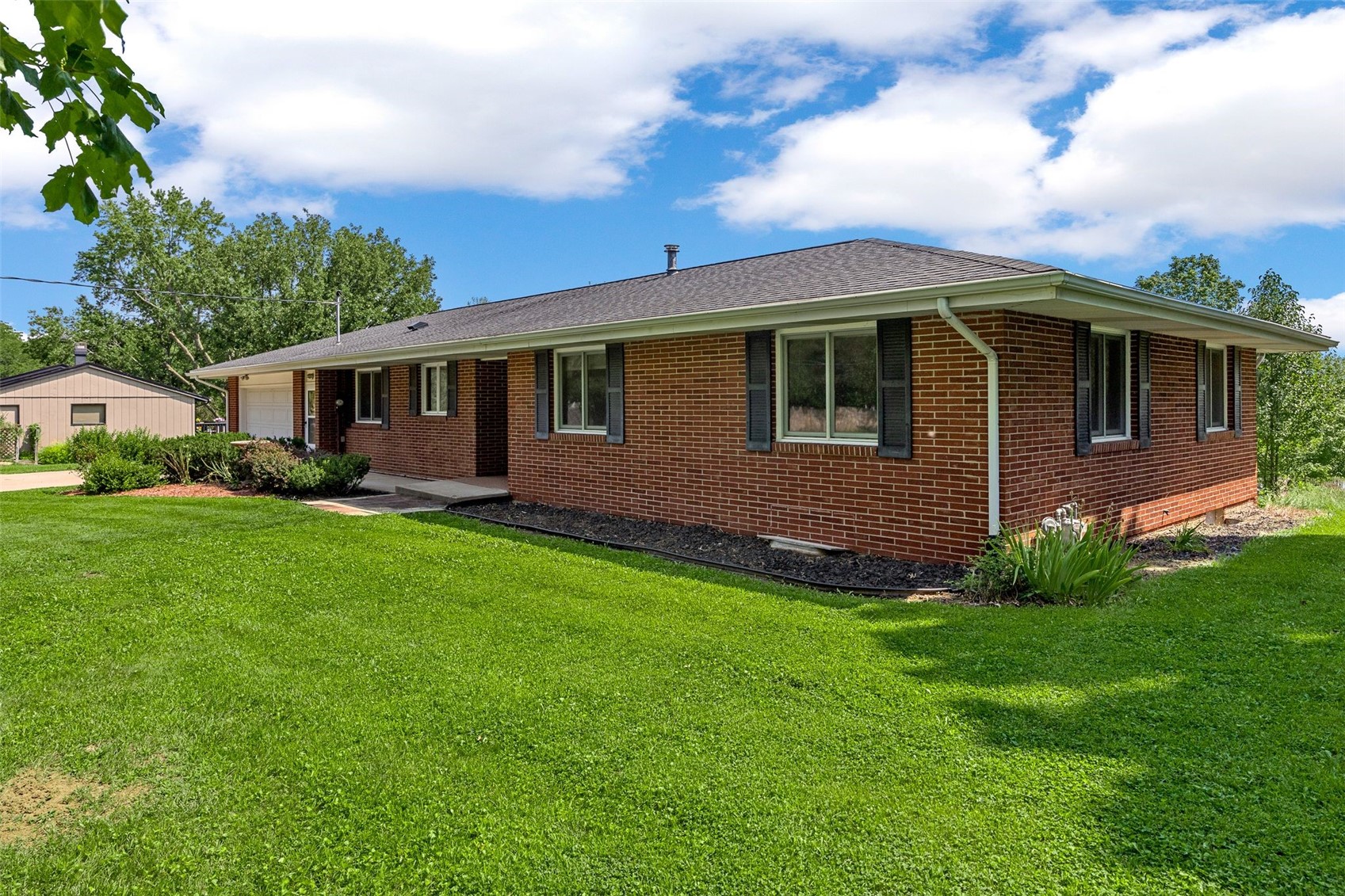 20 N 1st Avenue Iowa City IA 52245