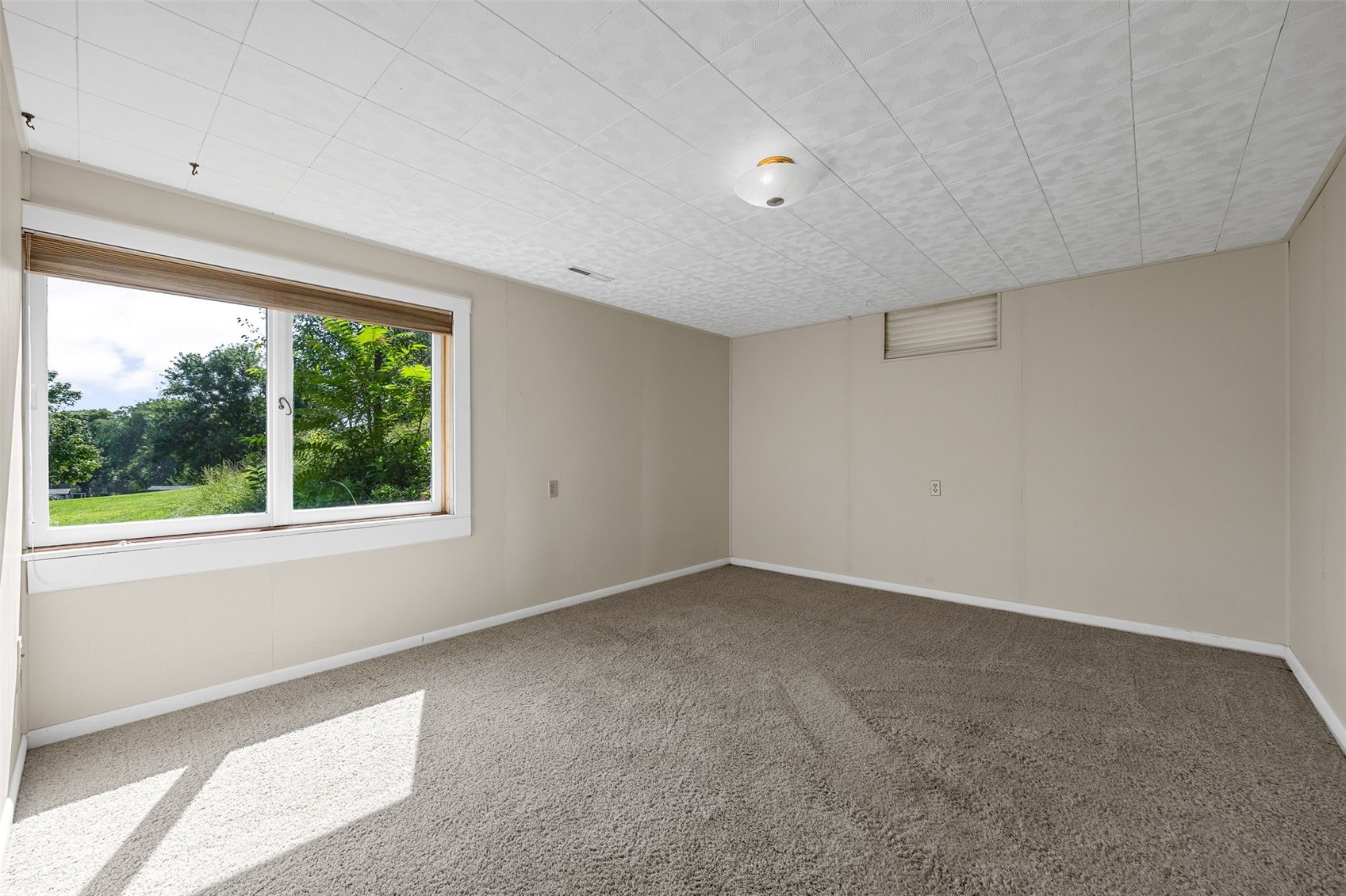 20 N 1st Avenue Iowa City IA 52245