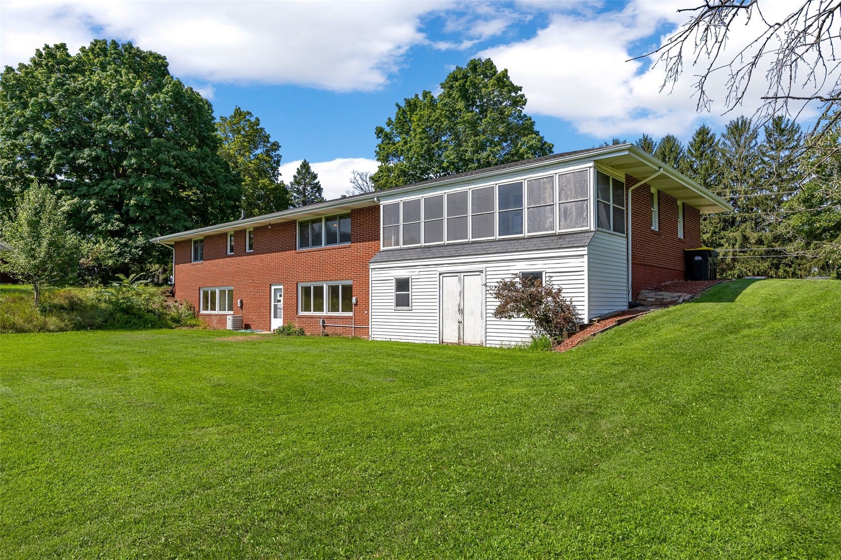 20 N 1st Avenue Iowa City IA 52245