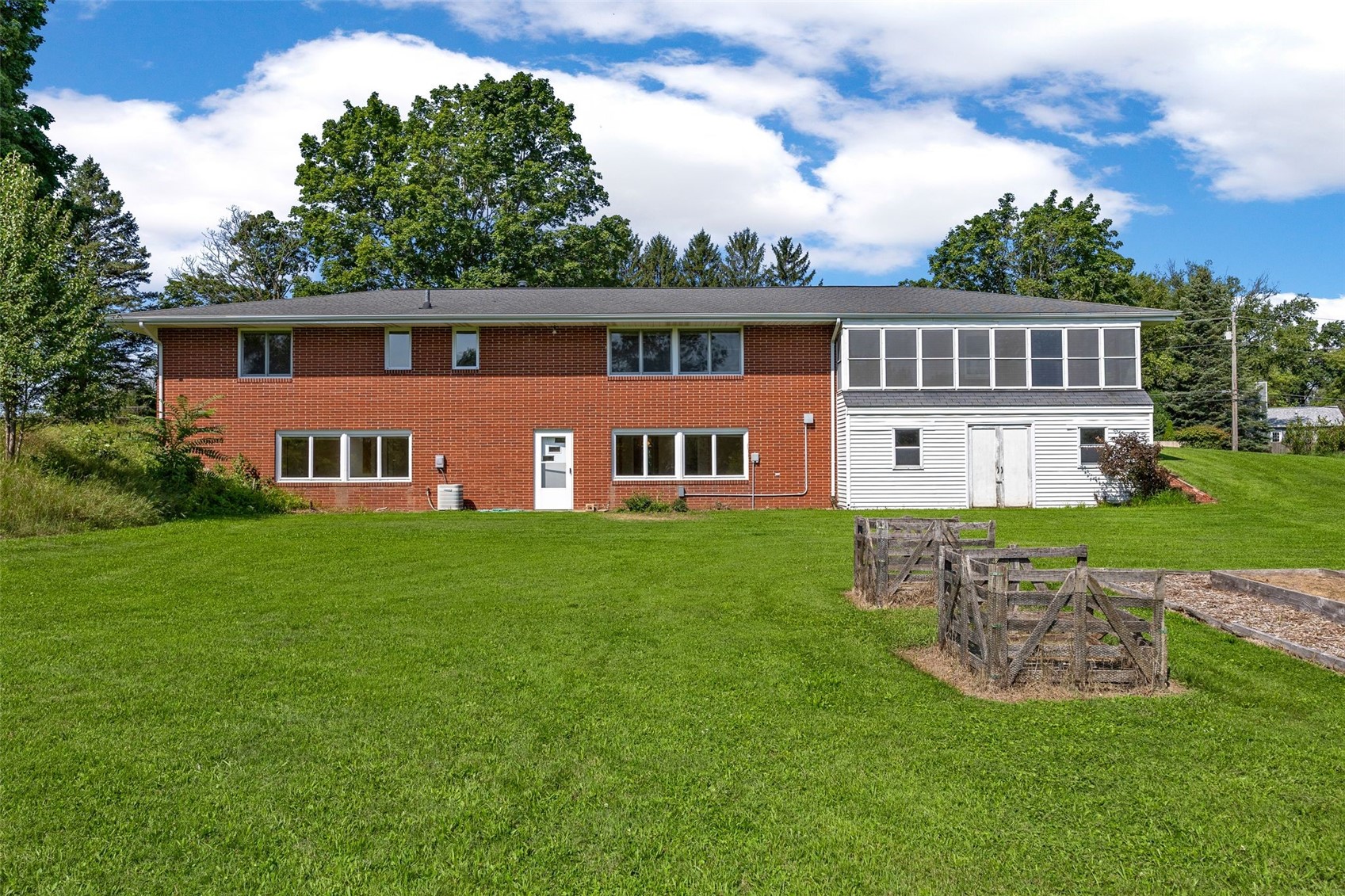 20 N 1st Avenue Iowa City IA 52245