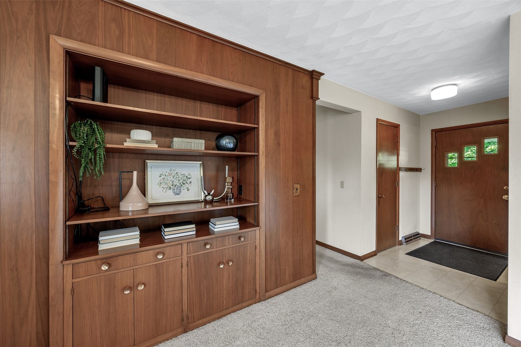 20 N 1st Avenue Iowa City IA 52245