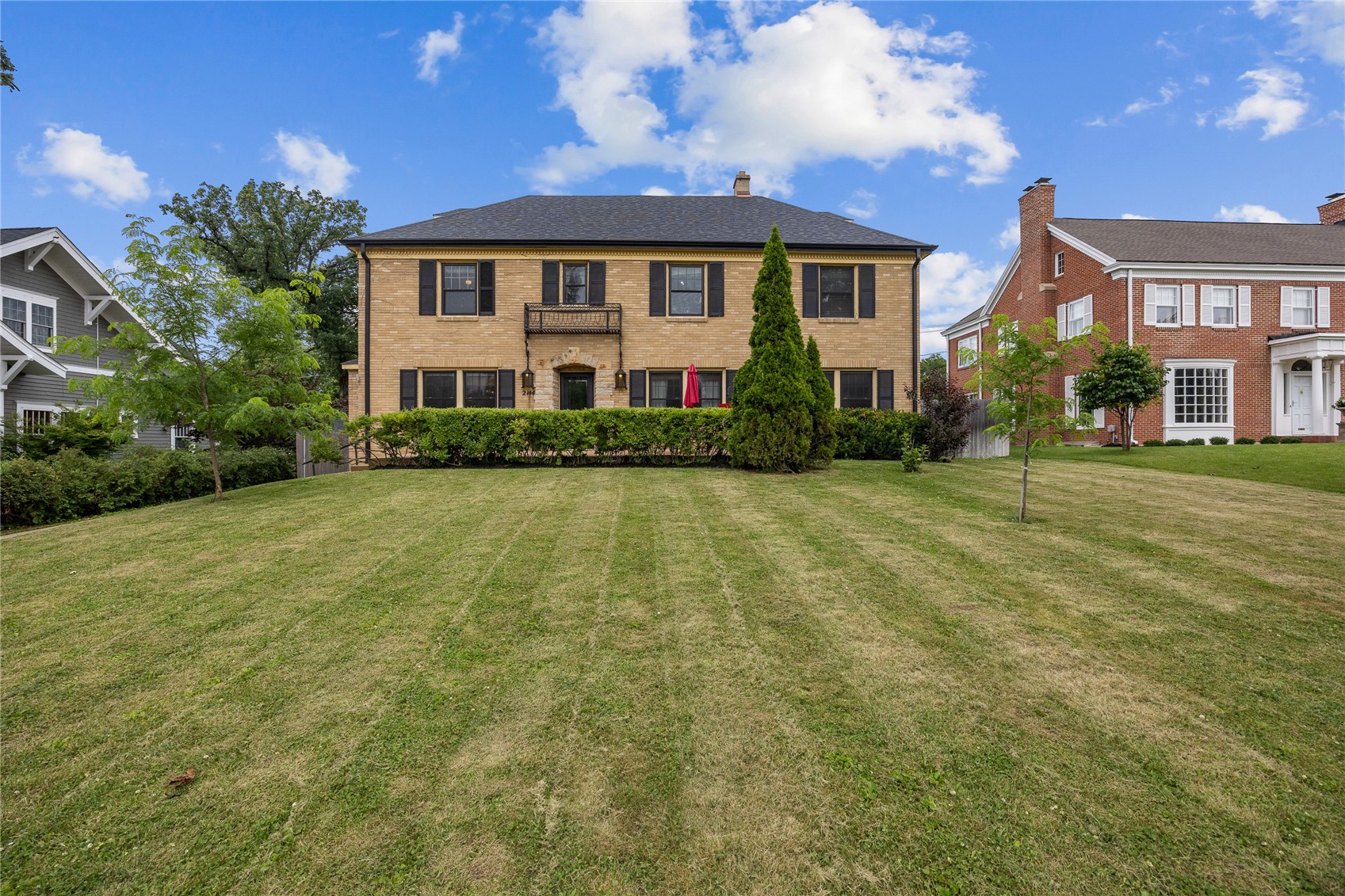 2144 Grande Avenue SE Cedar Rapids IA 52403