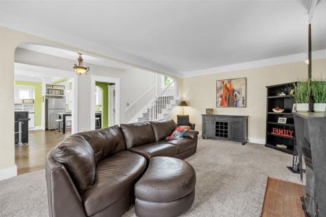 2144 Grande Avenue SE Cedar Rapids IA 52403
