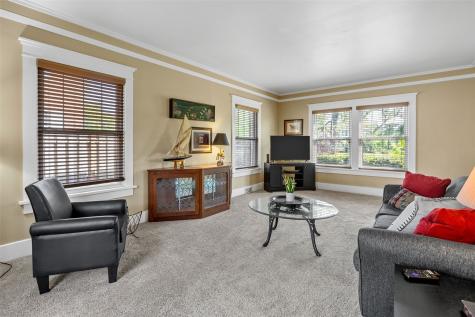 2144 Grande Avenue SE Cedar Rapids IA 52403