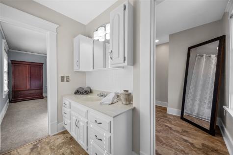2144 Grande Avenue SE Cedar Rapids IA 52403