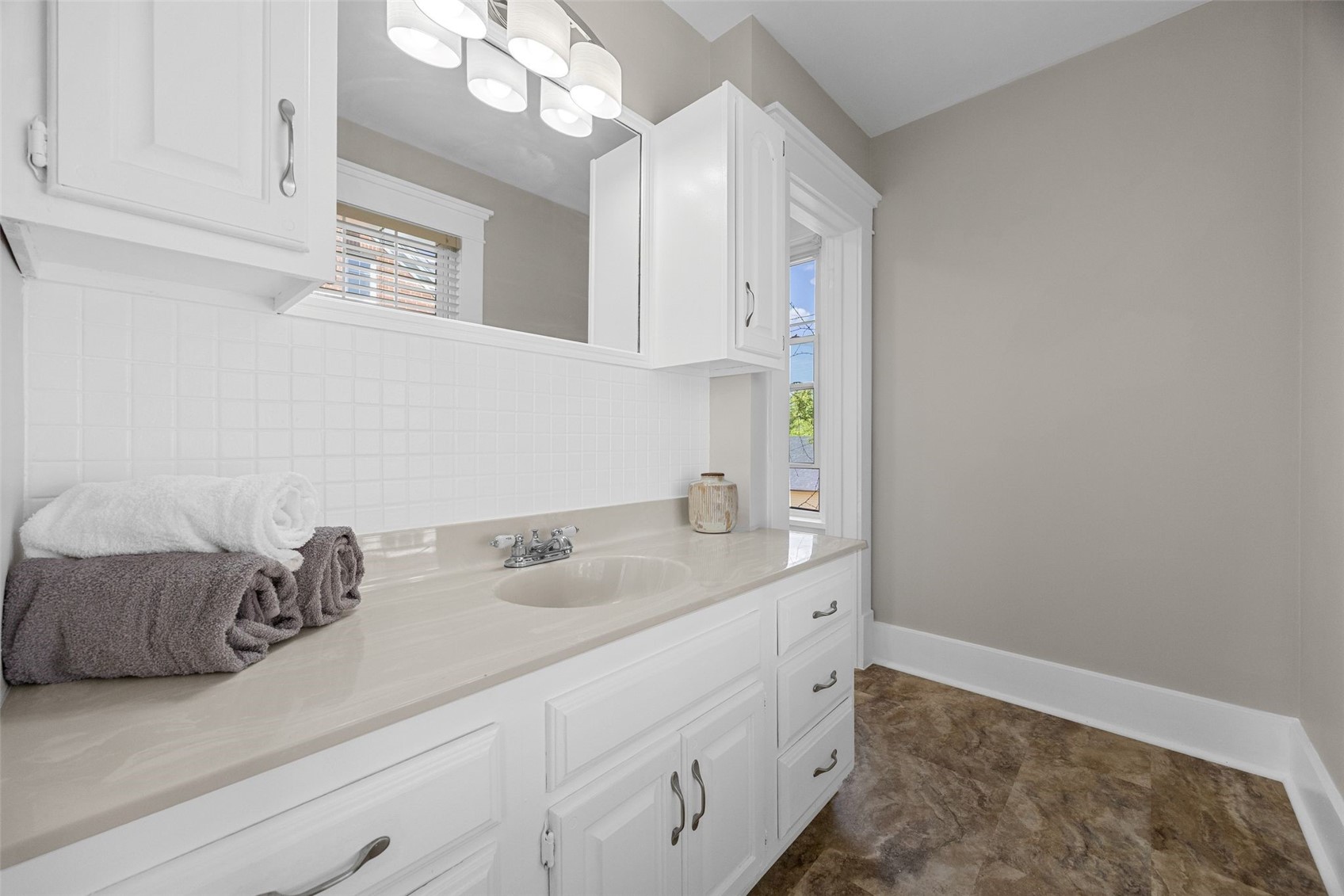 2144 Grande Avenue SE Cedar Rapids IA 52403
