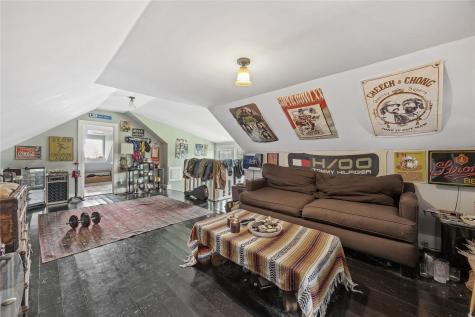 2144 Grande Avenue SE Cedar Rapids IA 52403