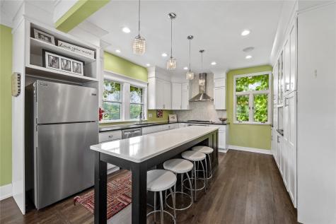 2144 Grande Avenue SE Cedar Rapids IA 52403
