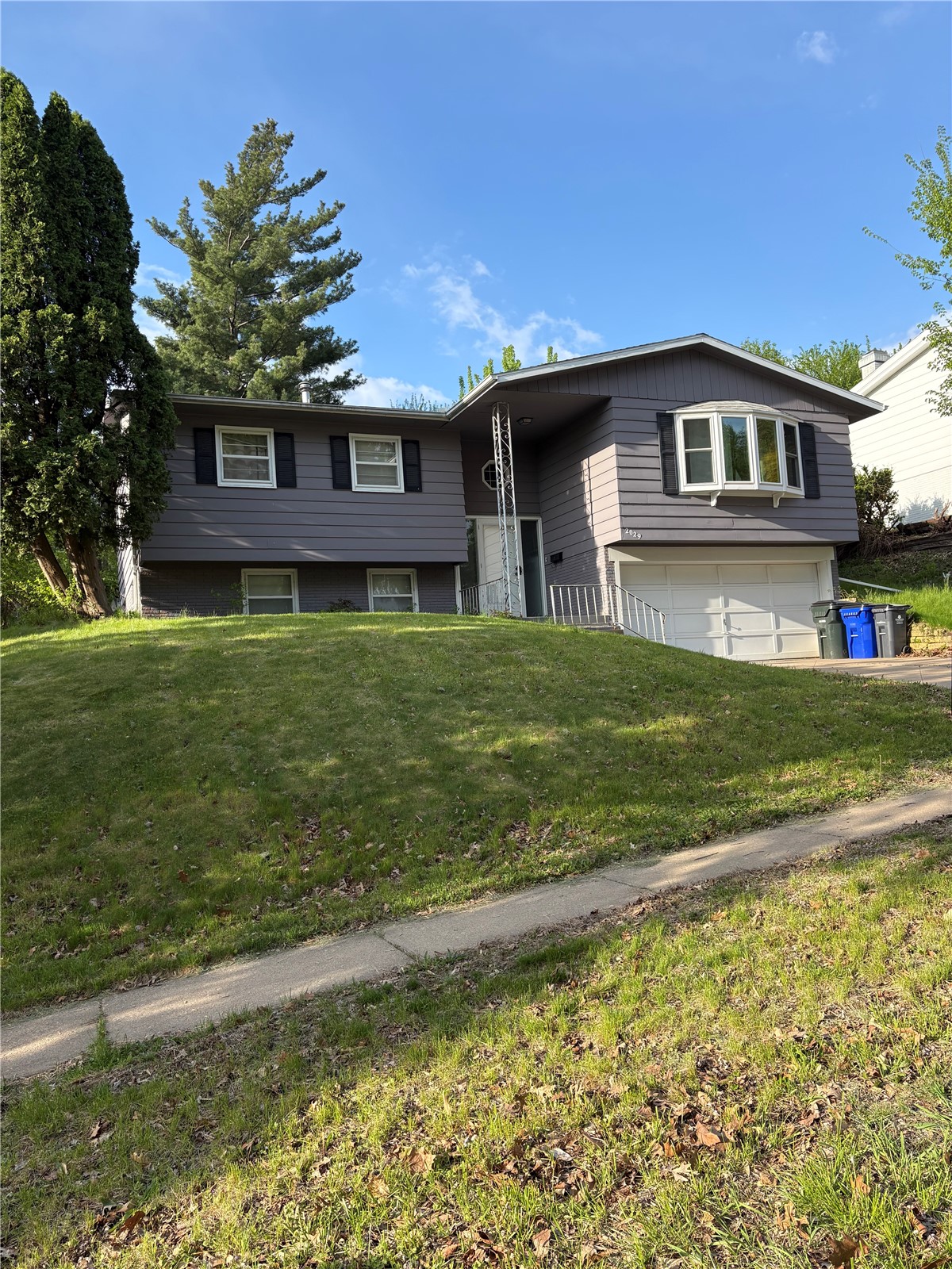 2029 Birchwood Drive NE Cedar Rapids IA 52402