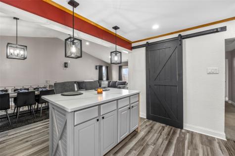 625 Freeseway Drive Robins IA 52328