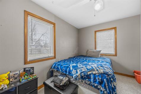 625 Freeseway Drive Robins IA 52328
