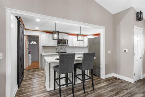 625 Freeseway Drive Robins IA 52328