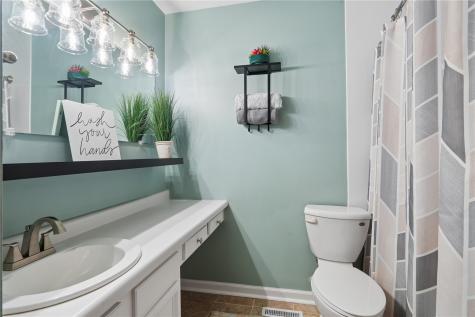 3425 Sue Lane NW Cedar Rapids IA 52405