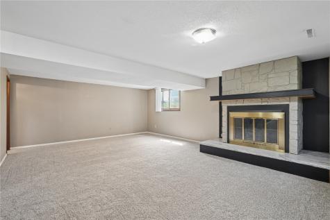 3425 Sue Lane NW Cedar Rapids IA 52405