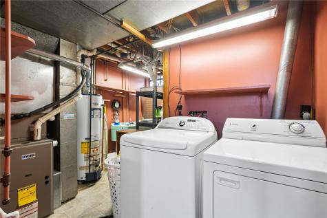 3425 Sue Lane NW Cedar Rapids IA 52405