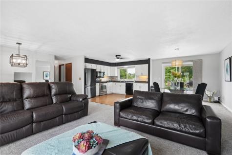 3425 Sue Lane NW Cedar Rapids IA 52405