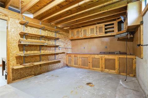 87 4th Avenue Atkins IA 52206