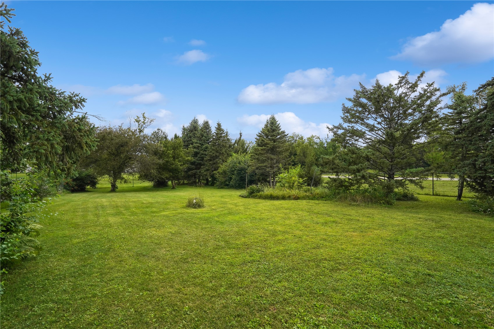 87 4th Avenue Atkins IA 52206